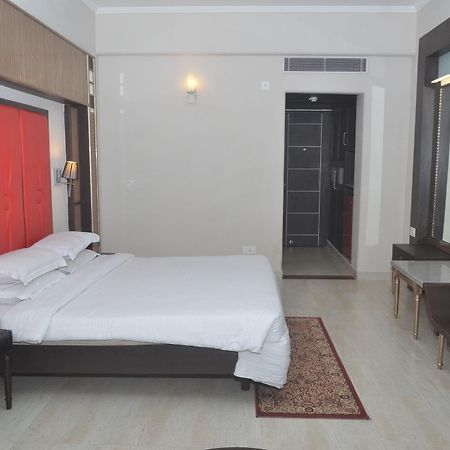 The Amayaa Varanasi Exterior foto