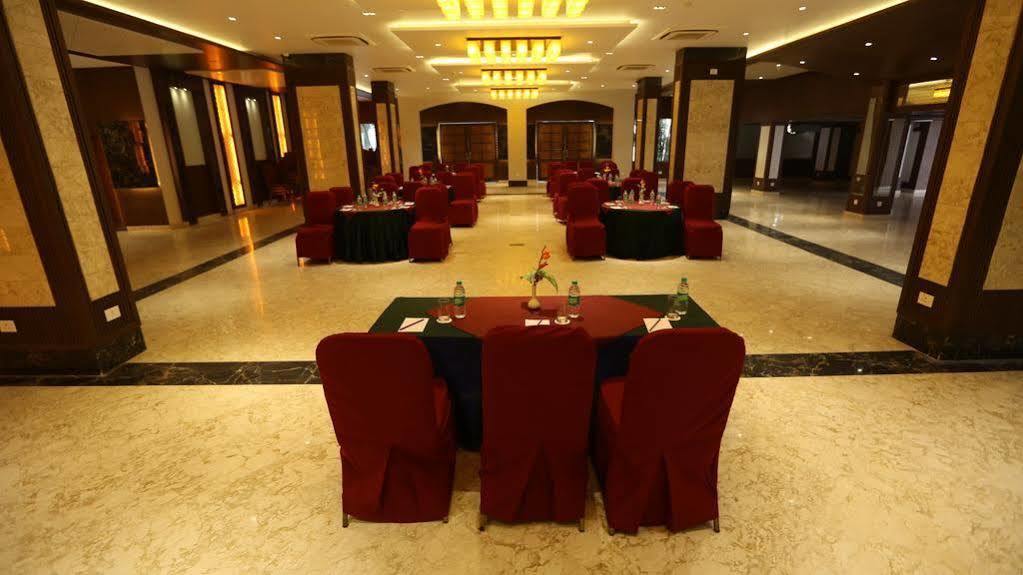 The Amayaa Varanasi Exterior foto