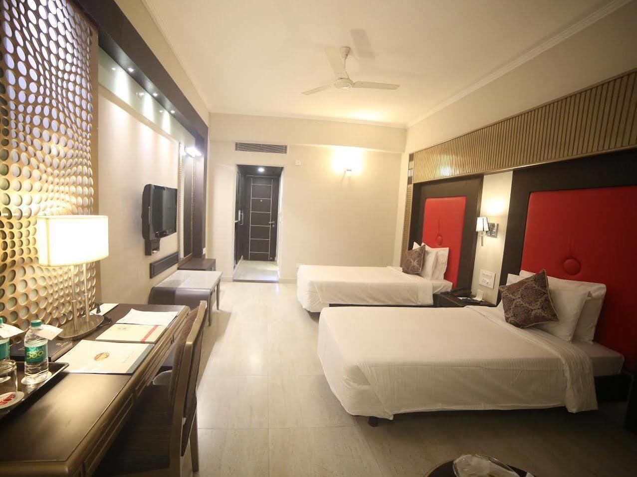 The Amayaa Varanasi Exterior foto